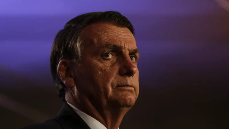 Sorvete, McDonald’s e hotéis: gastos de R$ 27 milhões no cartão corporativo de Bolsonaro perdem sigilo