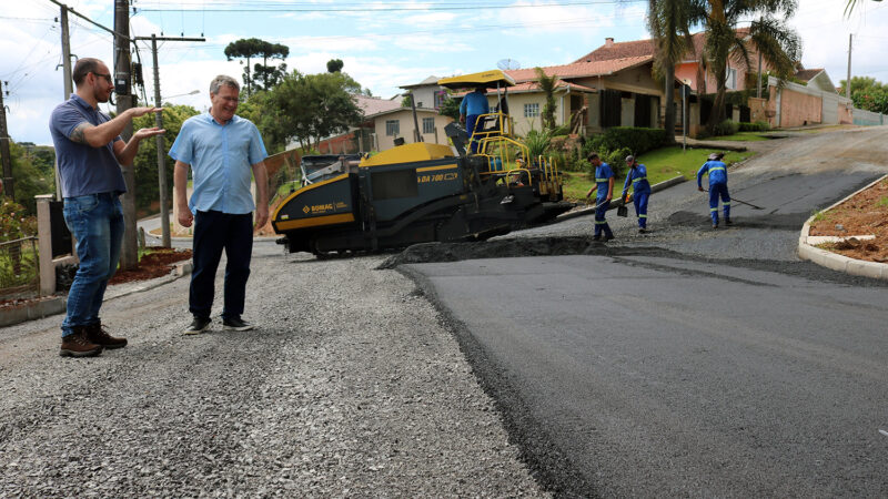 Estrada Dona Francisca recebe pavimentação asfáltica