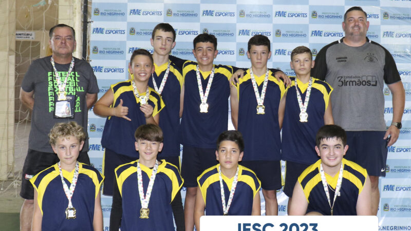 Escola de Rio Negrinho conquista 1º Lugar no Vôlei Masculino