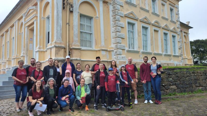 Caminhada leva participantes a conhecer a história de São Bento