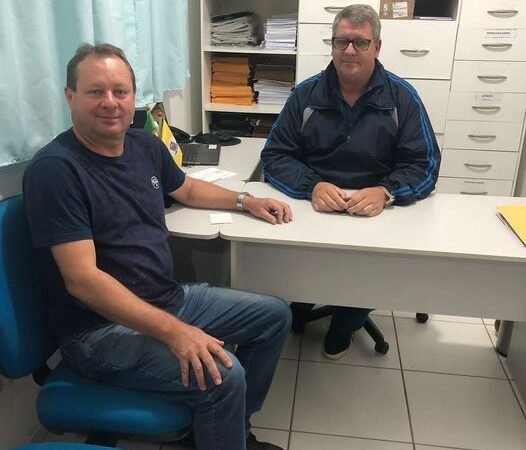 Secretaria Municipal de Saúde recebe visita do vereador Edson Anuar Okopnik