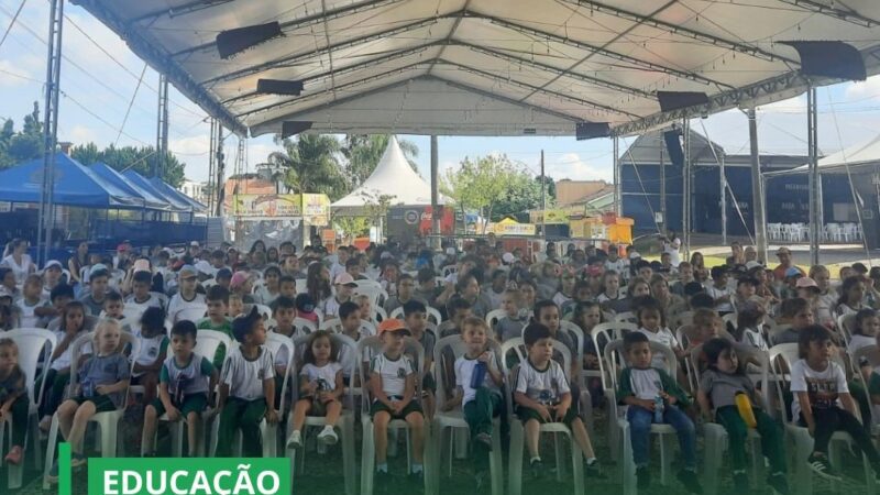 XXIV Festa Estadual da Ovelha Cativa a Participação das Escolas Municipais em Comemoração aos 127 Anos do Município