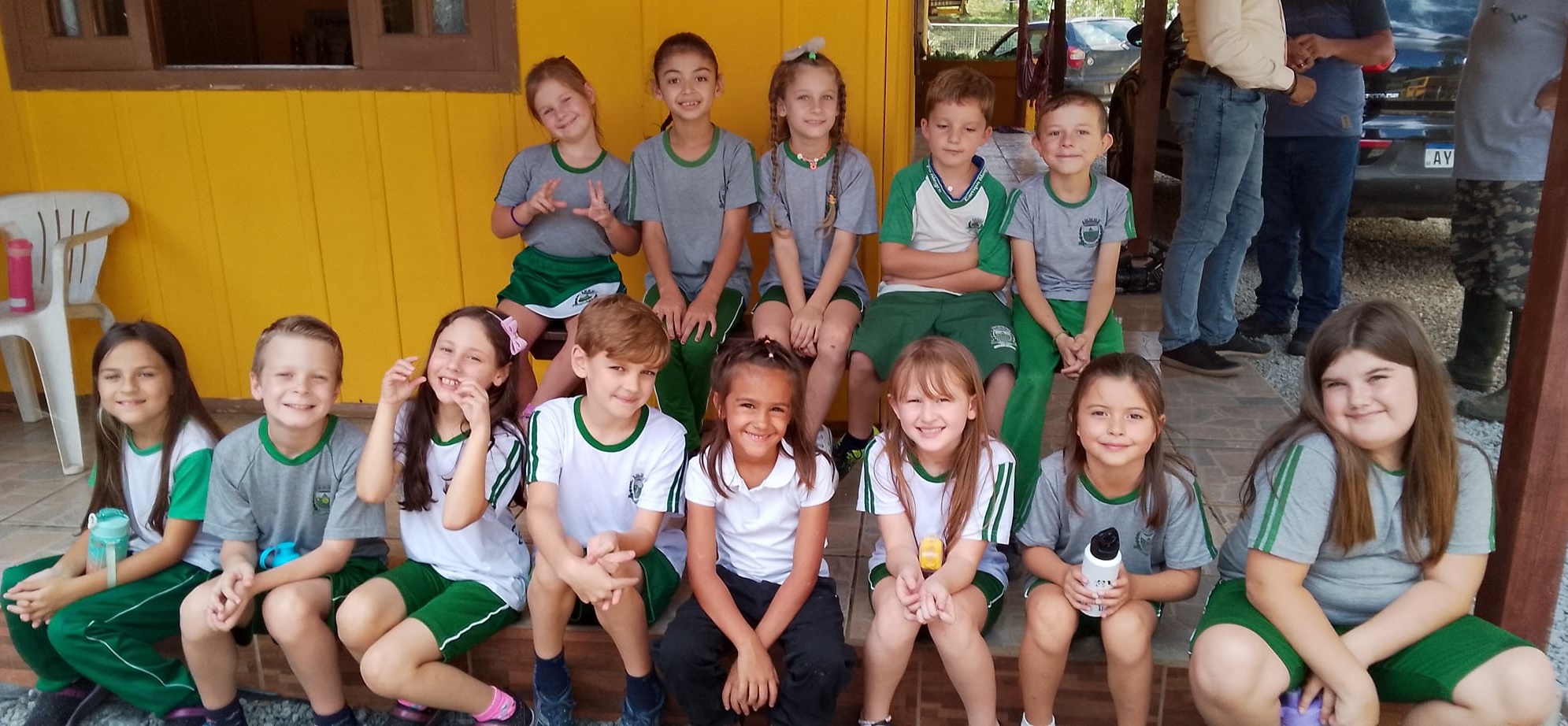 ALUNOS DA EMEF. MARISE NENEVE CORDEIRO VISITARAM A ESCOLA DA OVELHA