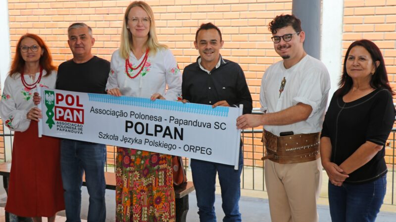 Escola de Rodeiozinho Celebra Cultura Polonesa em Dia Especial