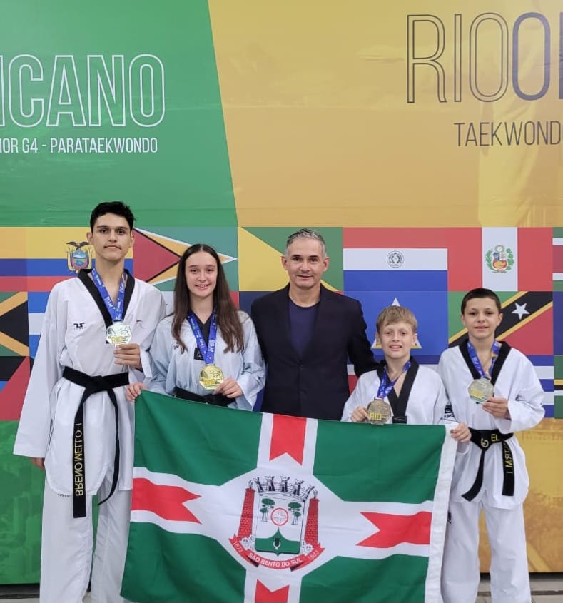 São Bento do Sul brilha no Rio Open Internacional de Taekwondo