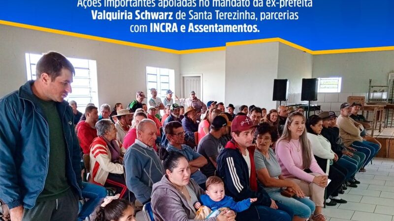Ex-prefeita de Santa Terezinha Parabeniza Munícipes por Recebimento de Títulos de Propriedade