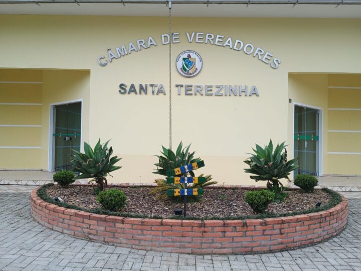 Câmara de Santa Terezinha finaliza revisão da Lei Orgânica e projeta atualização do Regimento Interno