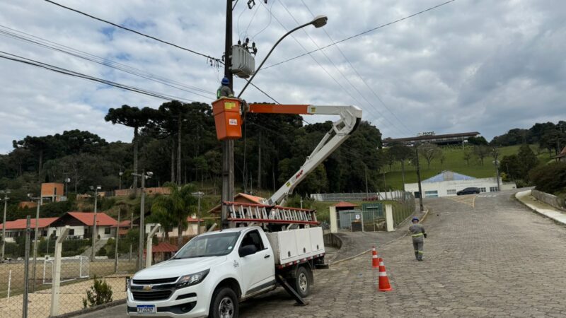 Melhorias na iluminação pública neste final de semana