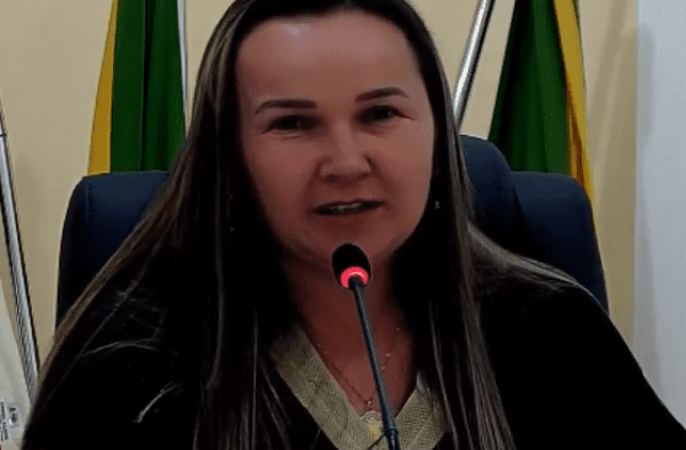 Vereadora Maria Solange destaca festa dos 40 anos do Assentamento 25 de Maio e pede ar-condicionado para escola do Craveiro