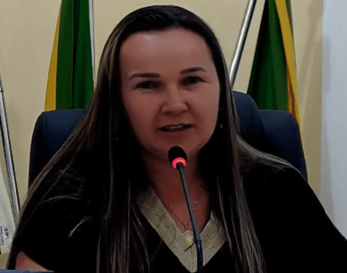 Vereadora Maria Solange destaca festa dos 40 anos do Assentamento 25 de Maio e pede ar-condicionado para escola do Craveiro
