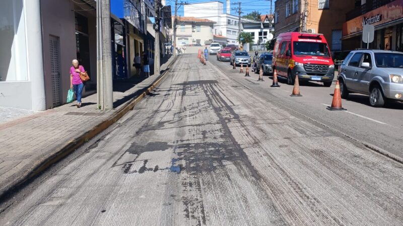 Trabalhos de recape na área central