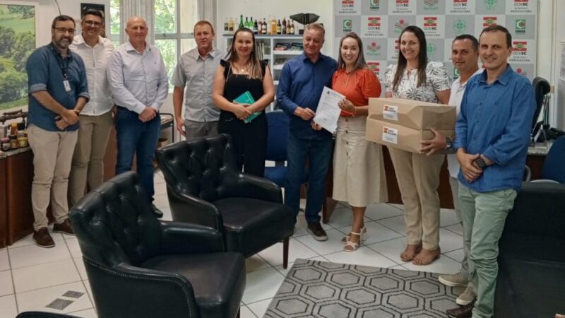 Comitiva de Santa Terezinha cumpre agenda em Florianópolis em busca de fortalecer o município
