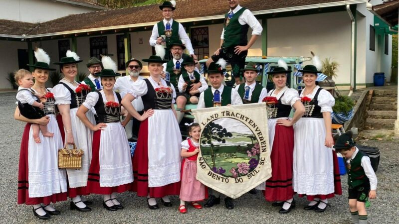 Retreta de Verão terá apresentação do Grupo Folclórico Unser Land Trachtenverein