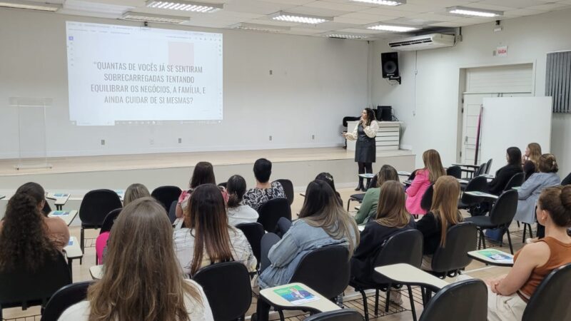 Palestra em comemoração ao “Mês da Mulher”