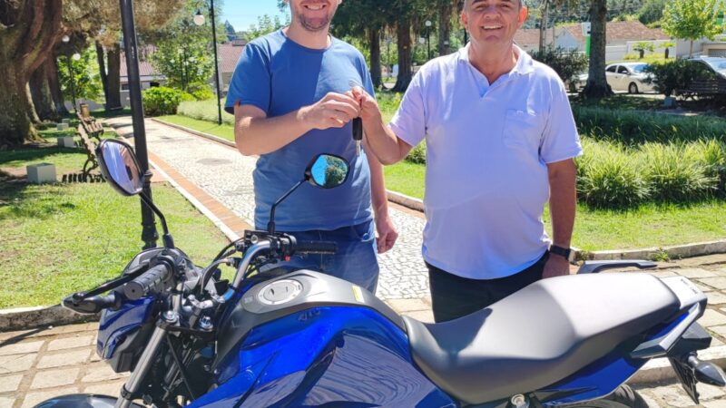 Águas de Campo Alegre Adquire Nova Moto para Leitura de Faturas de Água