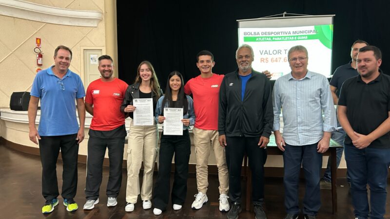 Cerimônia oficializa Bolsa Atleta Municipal