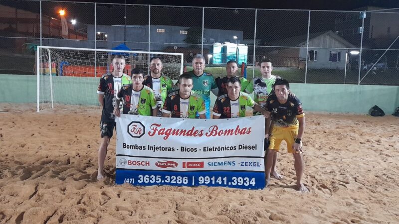 Municipal de Futebol de Areia tem mais 16 jogos esta semana