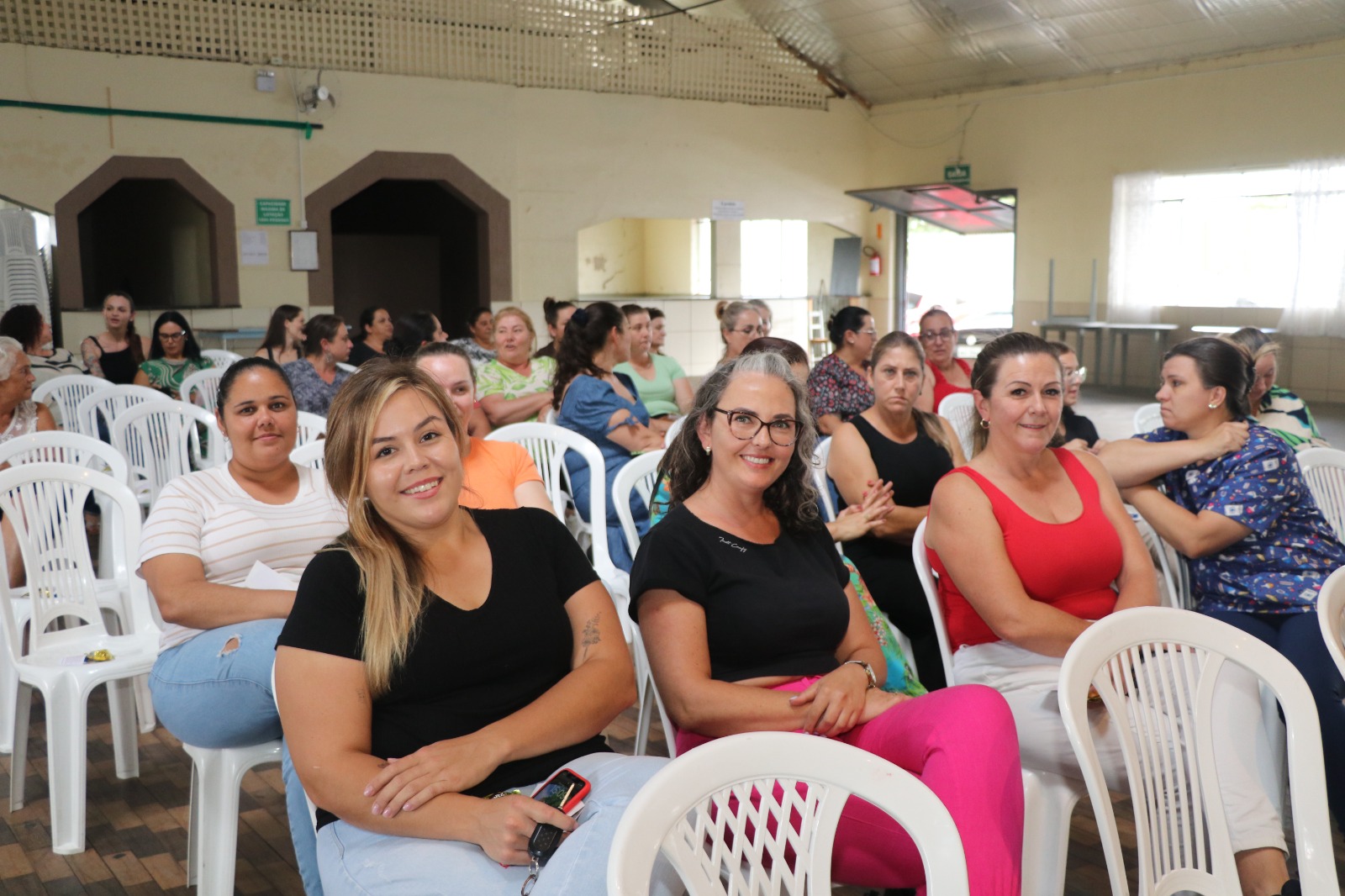 Comemoração do Dia Internacional das Mulheres reúne servidores em Papanduva