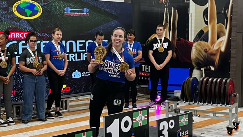 Atleta de Campo Alegre Brilha no Campeonato Estadual de Powerlifting