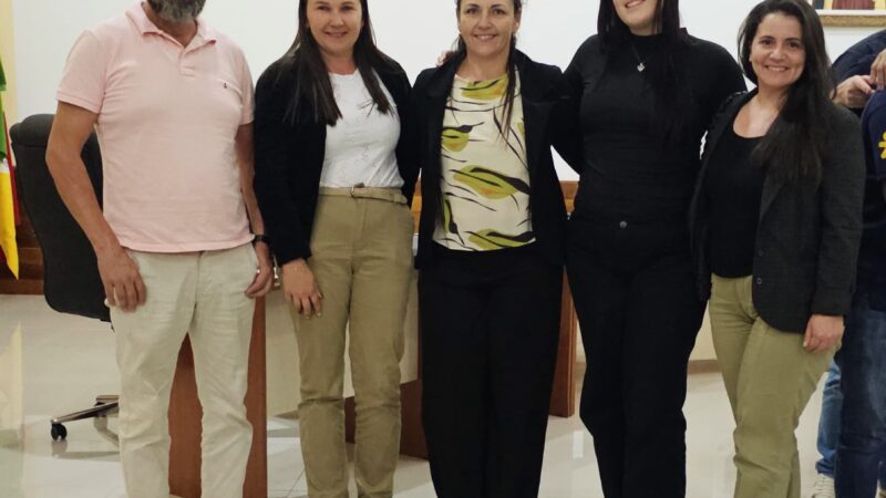 Vereadoras de Santa Terezinha apresentam projeto de reciclagem nas escolas municipais