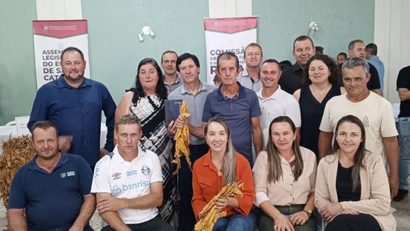 Vereadores de Santa Terezinha debatem valorização do fumo