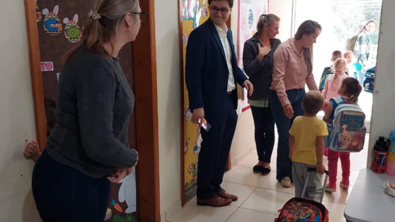 Promotor de Justiça visita espaço educacional em Santa Terezinha
