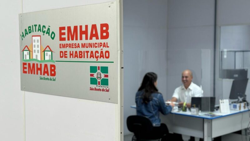 Mais de 880 atendimentos na Emhab em dois meses