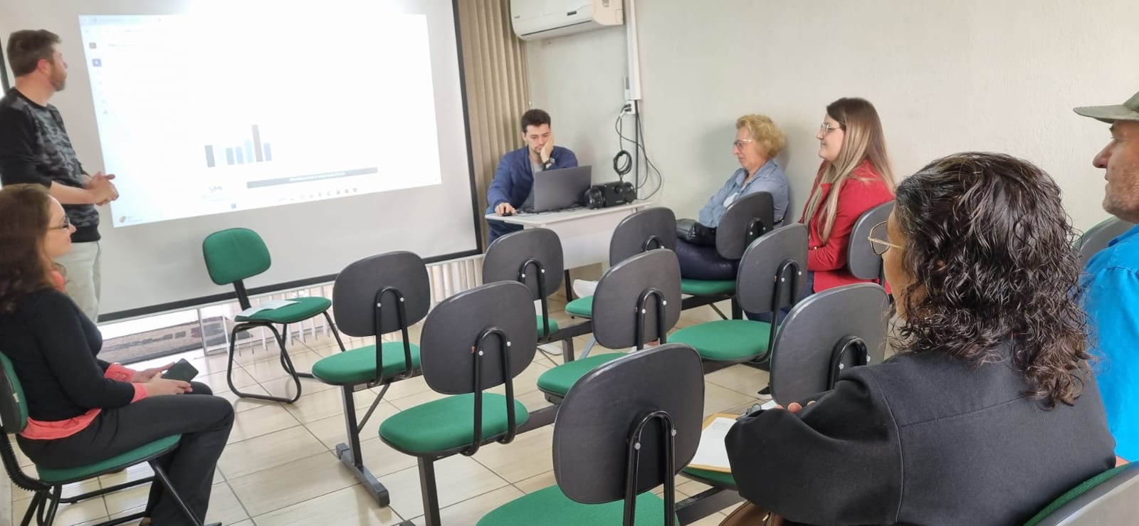 IPRESBS recepciona Servidores inativos