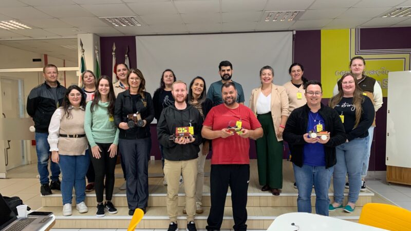 Professores participam de formação sobre Pensamento Computacional