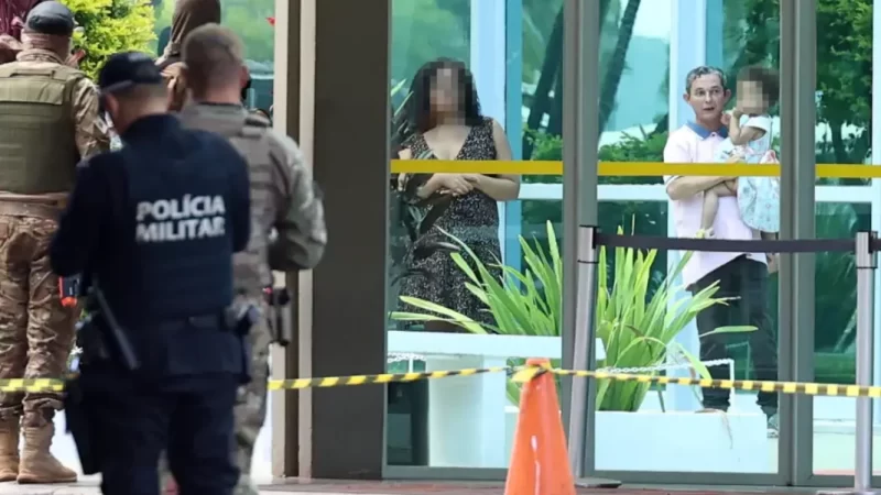 Homem é preso suspeito de portar explosivo em ministério
