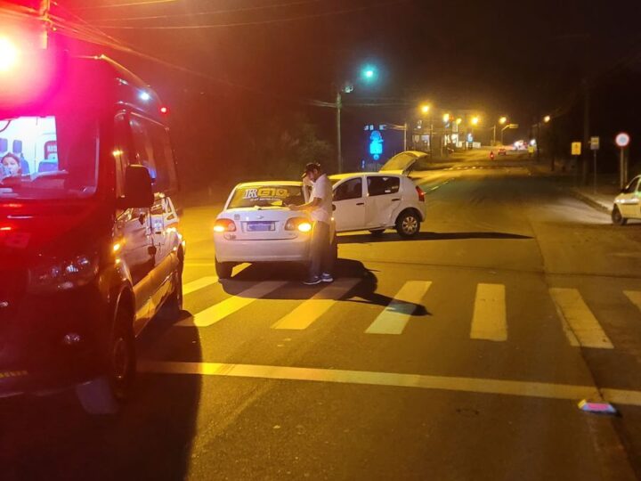 Acidente Entre Dois Carros Mobiliza Bombeiros no Bairro Colonial, em São Bento do Sul