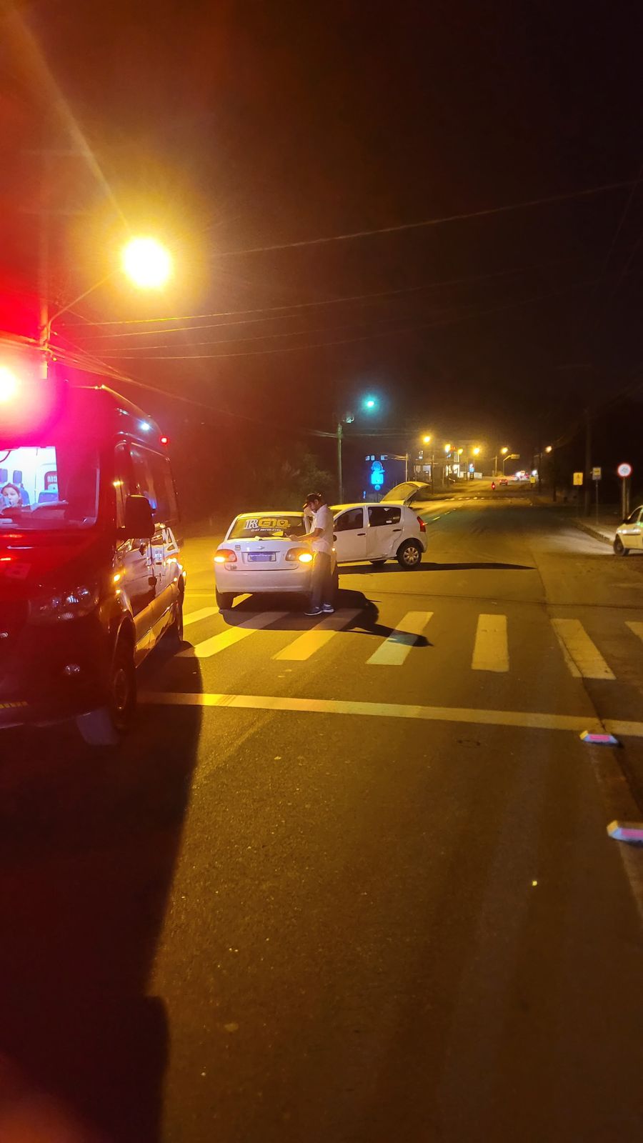 Acidente Entre Dois Carros Mobiliza Bombeiros no Bairro Colonial, em São Bento do Sul