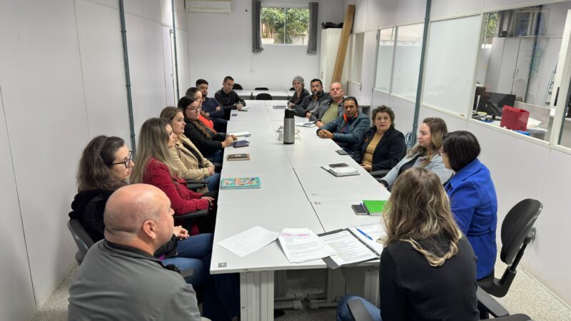 SEMED apresenta processo de escolha de gestores escolares aos vereadores