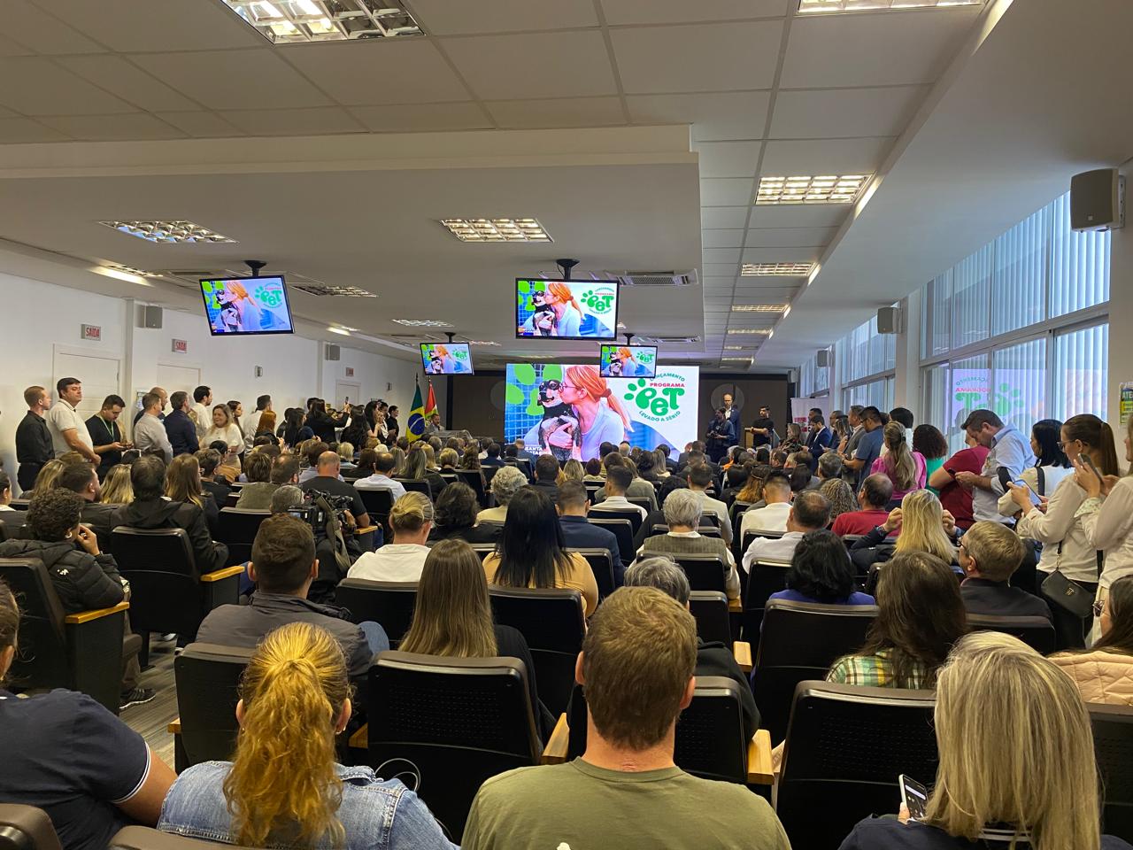 Secretaria de Agricultura e Meio ambiente participa do 1º Fórum Catarinense de Combate à Crueldade Animal