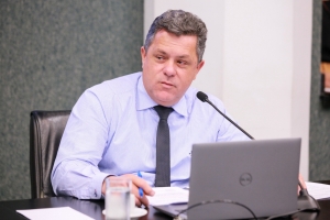 Avança projeto do deputado Naatz que amplia punição para responsáveis por maus tratos a animais