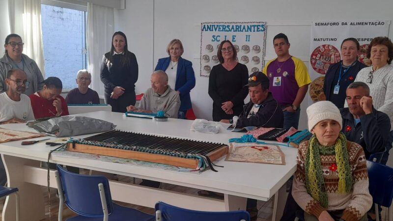 Lions Clube Núcleo Santa Terezinha realizaram uma visita à APAE de Rio do Campo