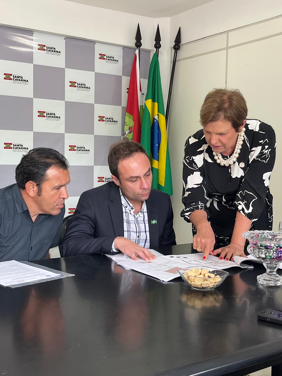 Emhab busca recursos junto ao Governo do Estado