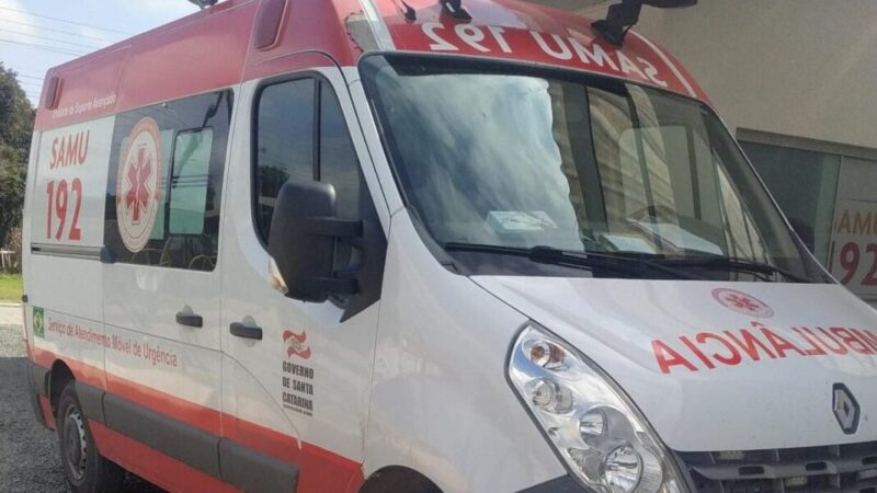 Bela Vista do Toldo: Mecânico fica ferido após ser atingido por caminhonete em oficina