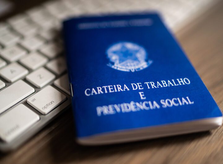 Ministro do Trabalho defende transição de jornada 6×1 para 5×2