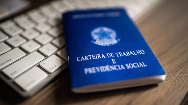 Ministro do Trabalho defende transição de jornada 6×1 para 5×2
