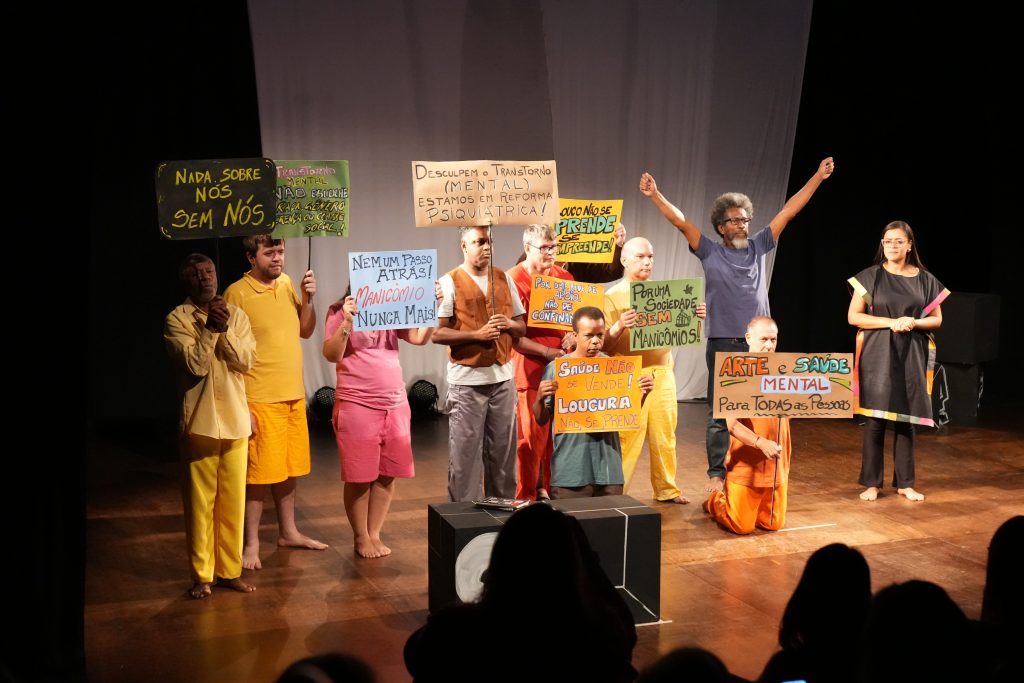 Tarde cultural reúne artistas e encerra Semana da Saúde Mental em Joinville