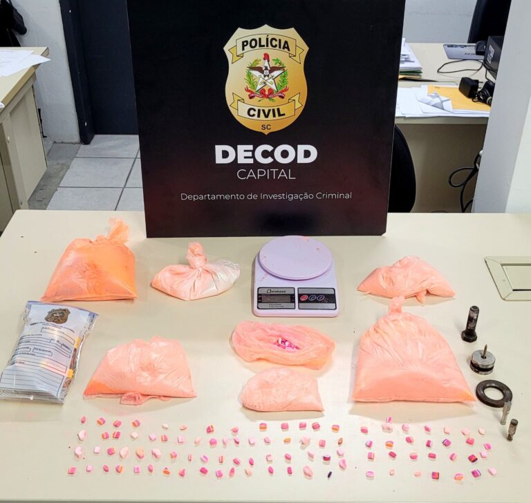 Polícia Civil desmantela laboratório de drogas sintéticas em Florianópolis