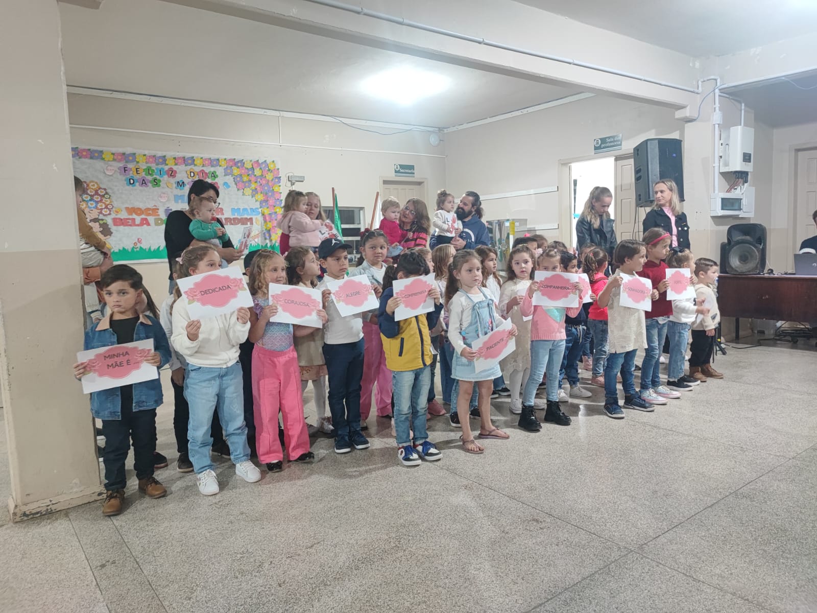 EMEB Paulo Fuckner abre semana de homenagens ao Dia das Mães em Campo Alegre