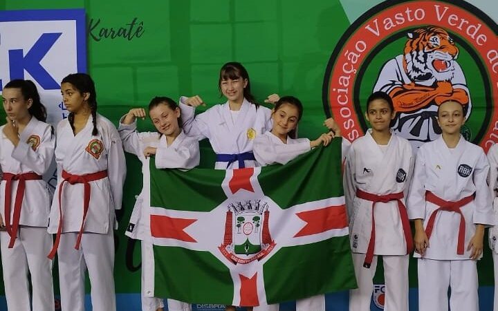 Associação Conjopan / FMD de Karatê brilha na XXVIII Taça Santa Catarina e conquista 12 medalhas incríveis