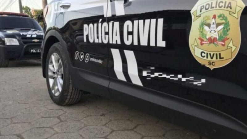 Mãe faz denúncia após flagrar menino autista com cheiro de álcool na volta da escola em SC