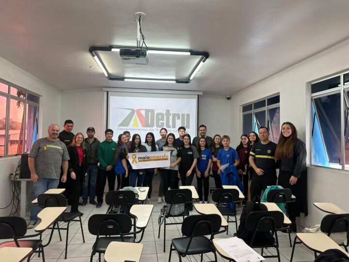 Maio Amarelo: vereadores mirins visitam o Detru