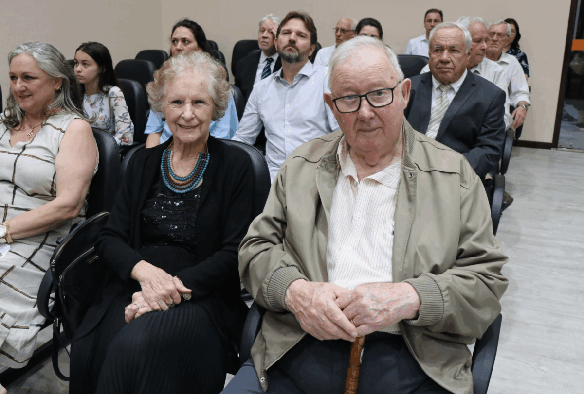 Nota de pesar – Arno Otto Roesler