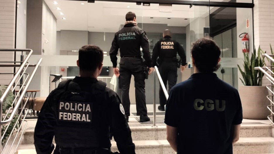 Operação da PF e CGU investiga fraude de R$ 196 milhões na Saúde em SC e no PR