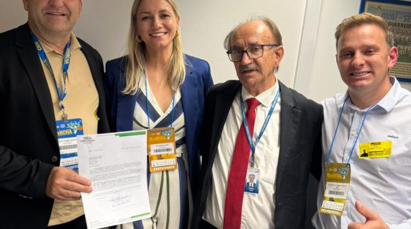 Monte Castelo é contemplado com trator agrícola após articulação do Prefeito Sirineu, Vice Leandro e Secretária Selma no Gabinete do Senador Espiridião Amin