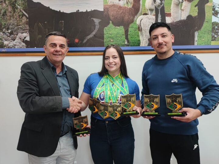 Atleta de Campo Alegre é Tricampeã Nacional de Powerlifting e Bate Novos Recordes no Campeonato Nacional em Camboriú